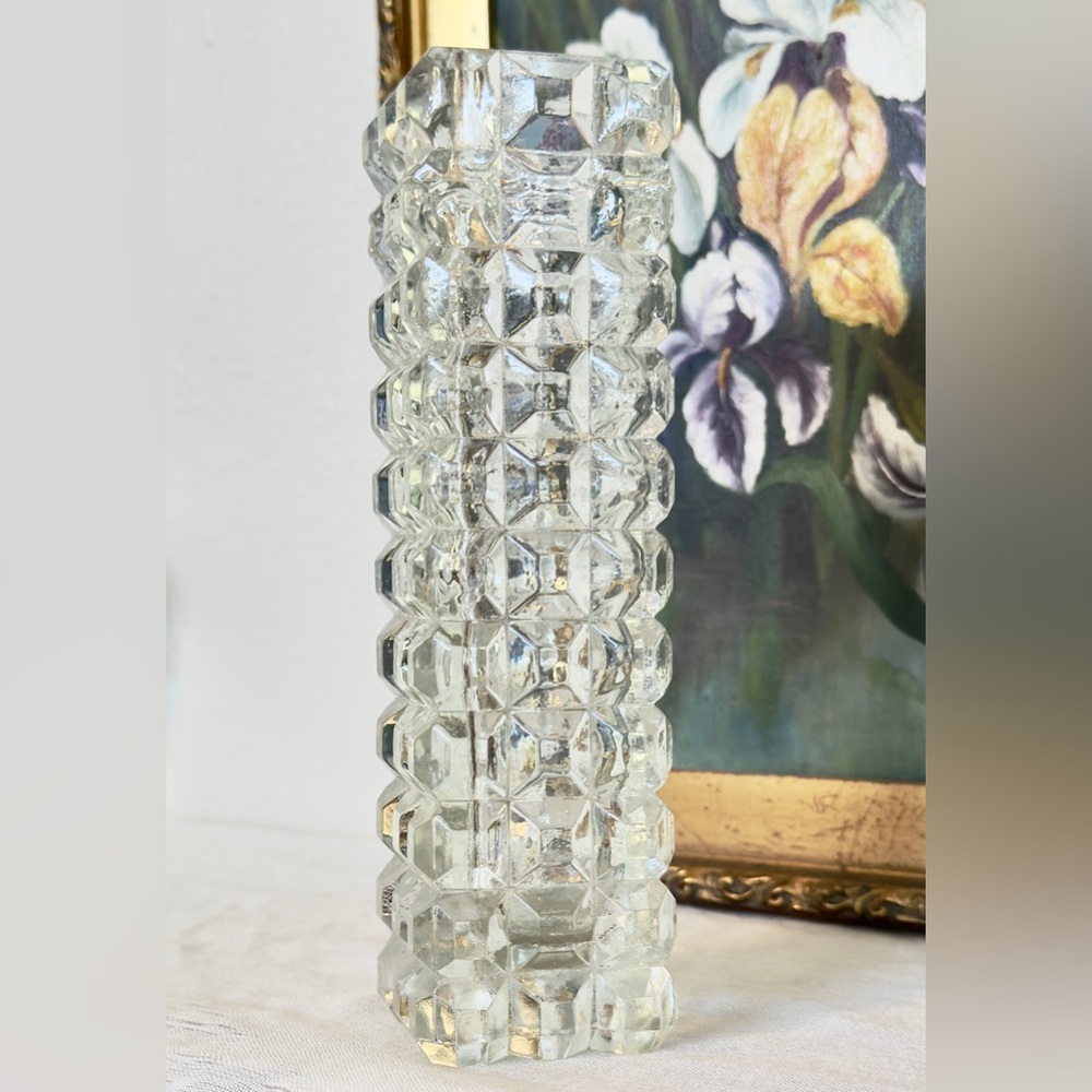Faceted Diamond Cut Studded Crystal Bud Vase
